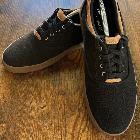 Olukai Makani Black Canvas Lace Up Casual Sneaker Tan Leather Accents SZ 7 - Picture 4 of 9
